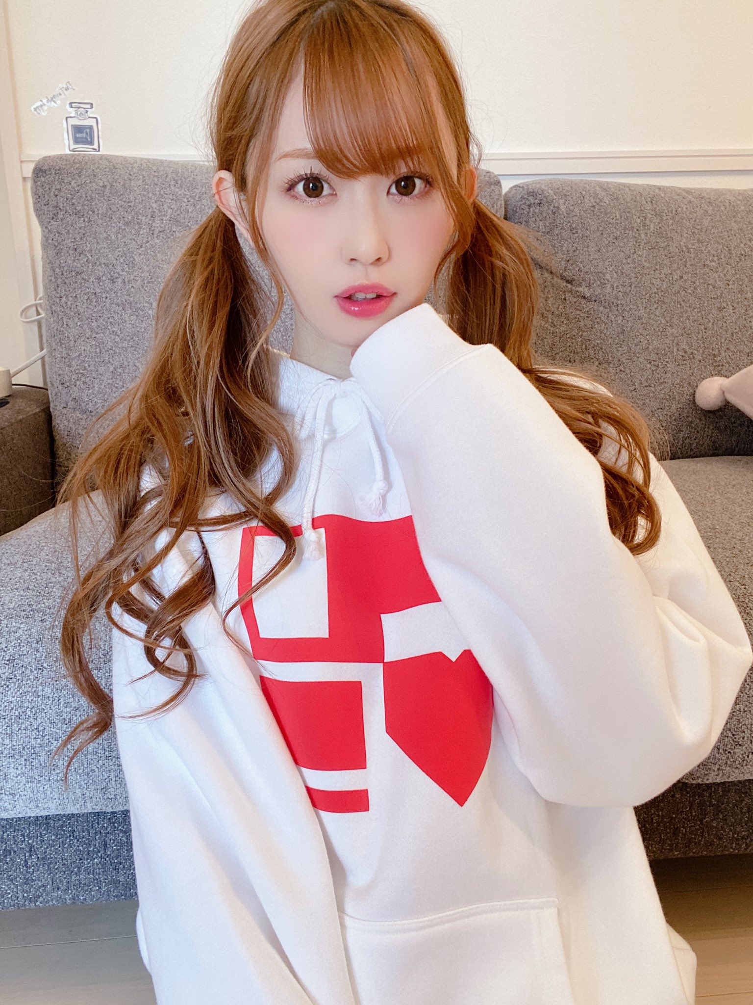 Araki Sakura : Linq | 新木さくら : linq
